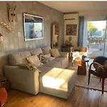 Maison De Pecheur Les Pieds Dans L'eau Et Son Cabanon *