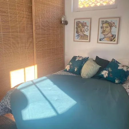 Casa vacanze Maison De Pecheur Les Pieds Dans L'eau Et Son Cabanon Sète